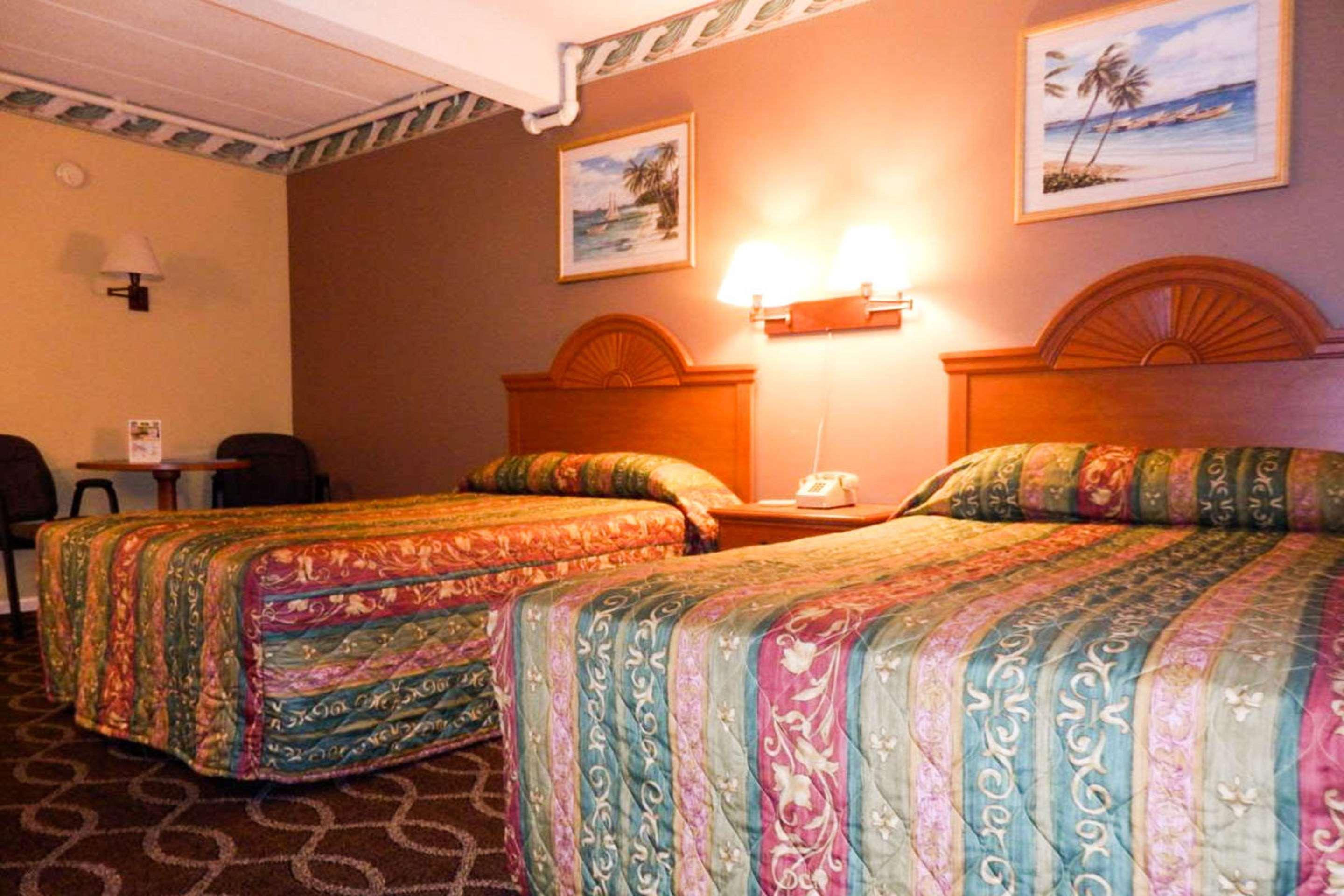 Red Roof Plus & Suites Virginia Beach - Seaside Extérieur photo