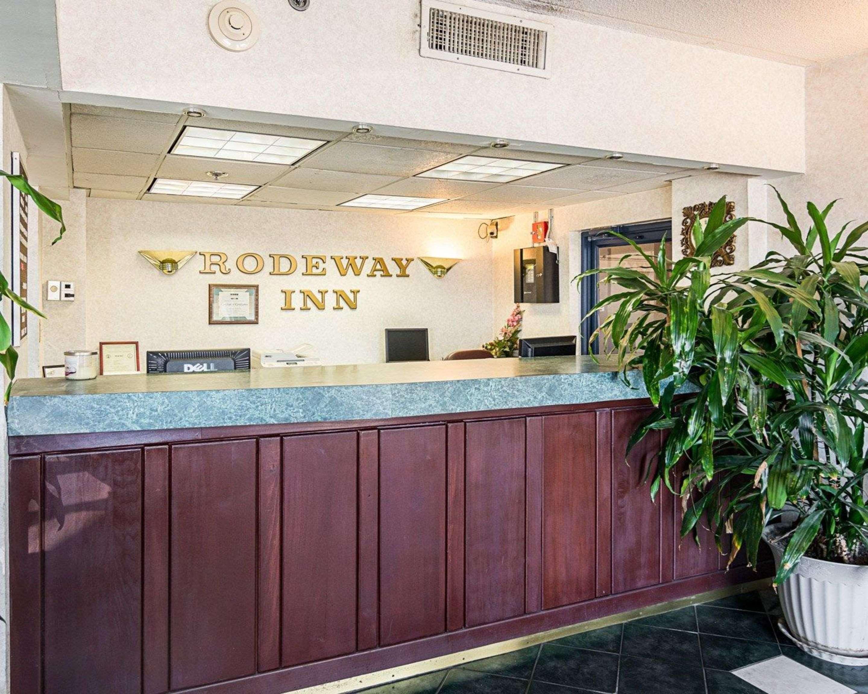 Red Roof Plus & Suites Virginia Beach - Seaside Extérieur photo
