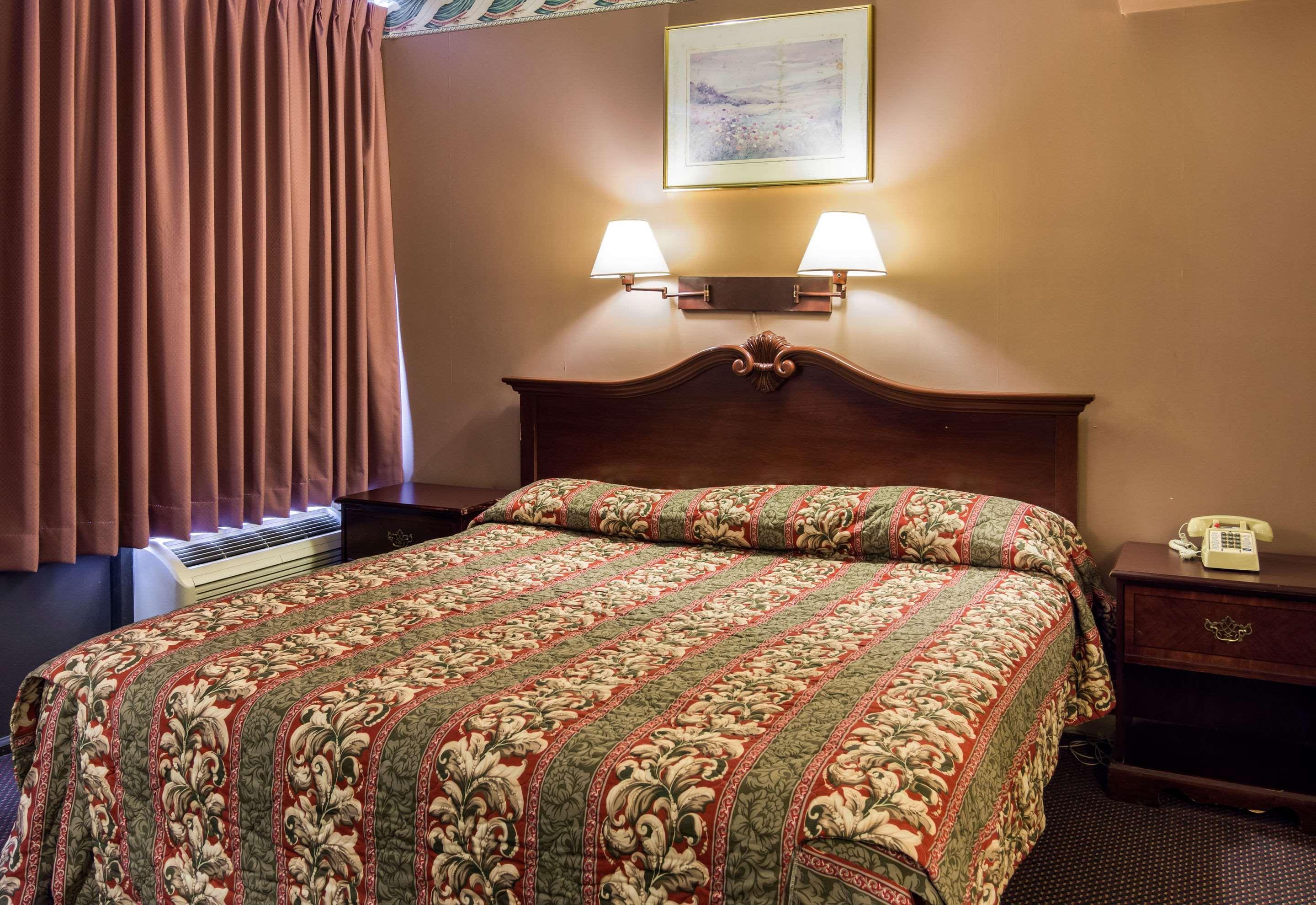 Red Roof Plus & Suites Virginia Beach - Seaside Extérieur photo