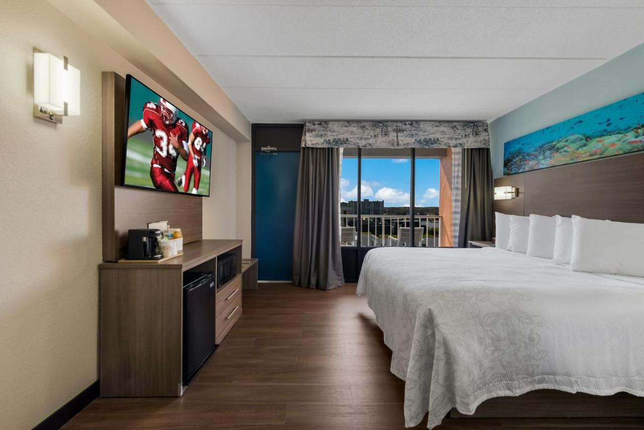 Red Roof Plus & Suites Virginia Beach - Seaside Extérieur photo