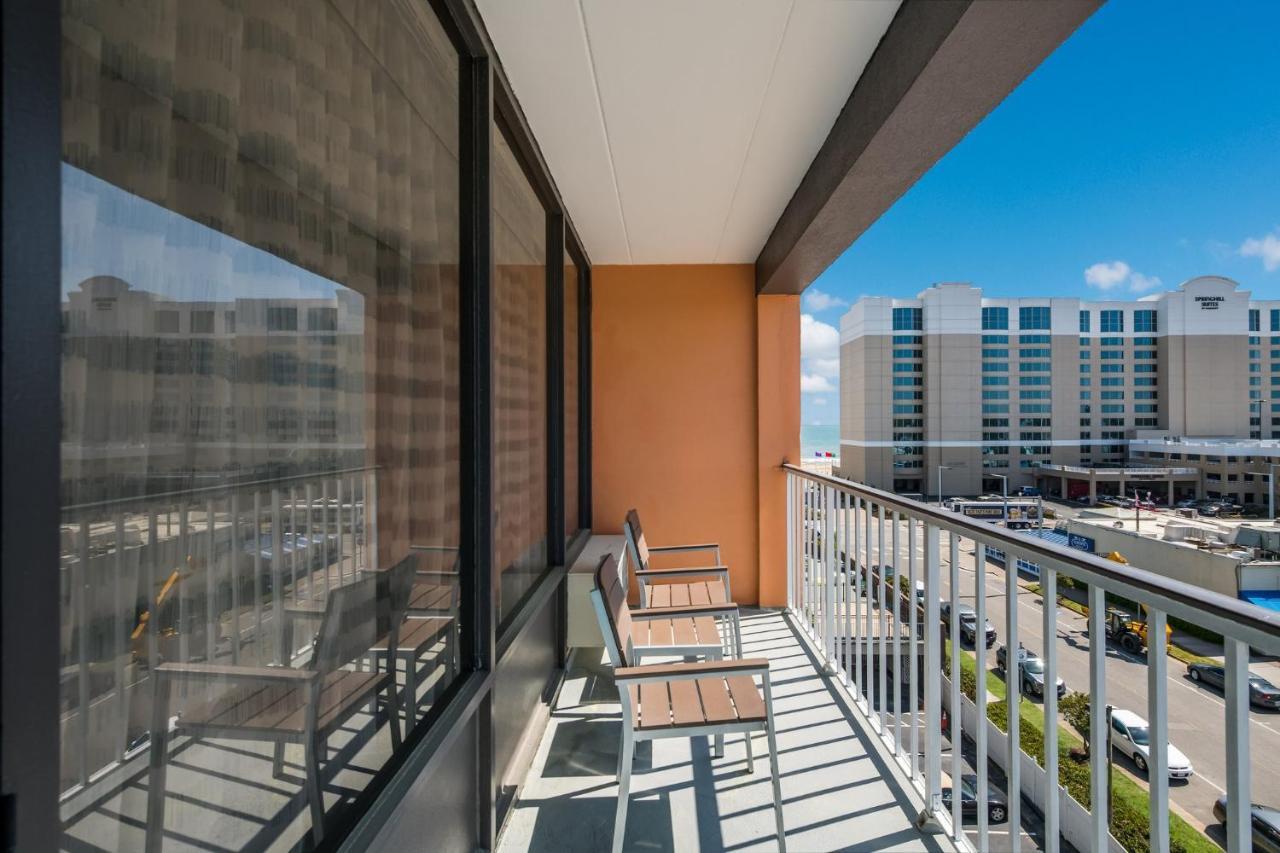Red Roof Plus & Suites Virginia Beach - Seaside Extérieur photo