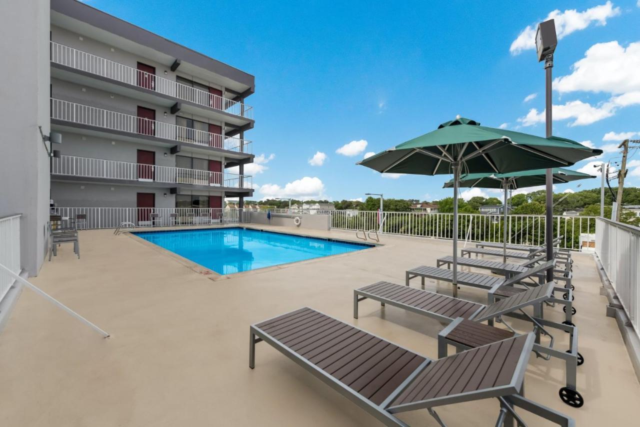 Red Roof Plus & Suites Virginia Beach - Seaside Extérieur photo