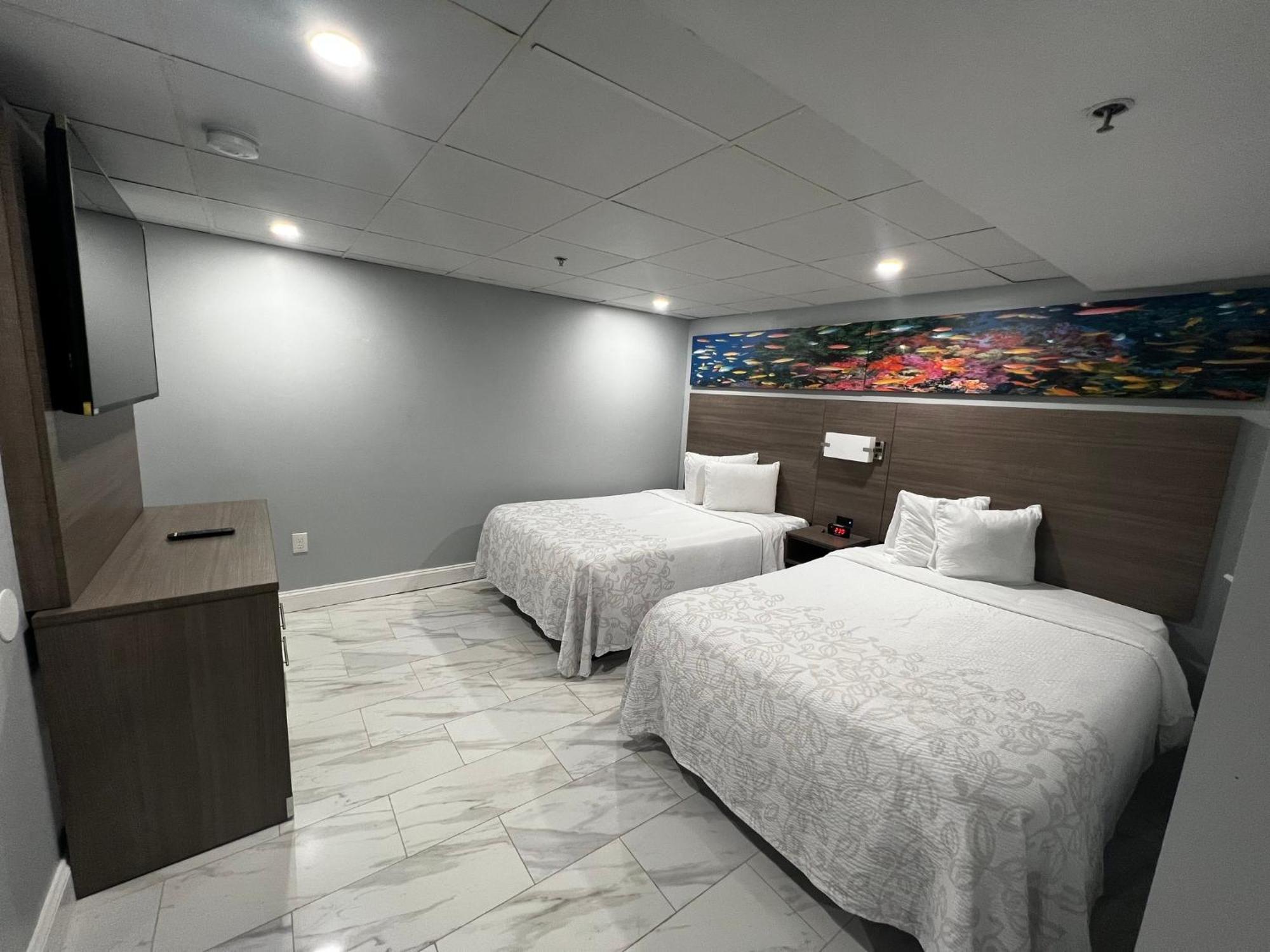 Red Roof Plus & Suites Virginia Beach - Seaside Extérieur photo