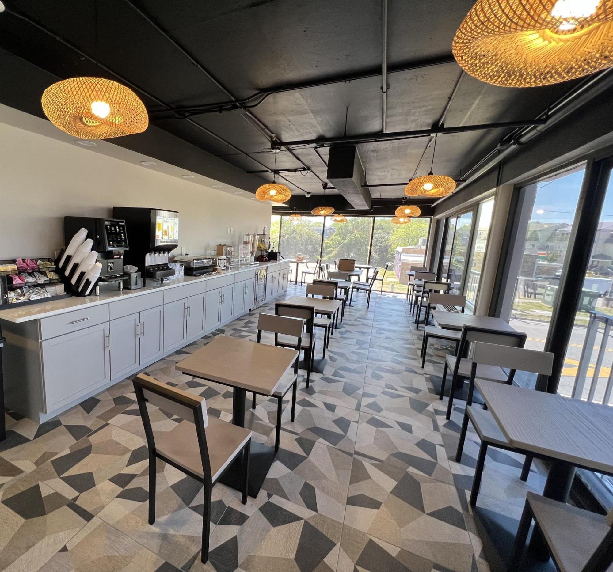 Red Roof Plus & Suites Virginia Beach - Seaside Extérieur photo
