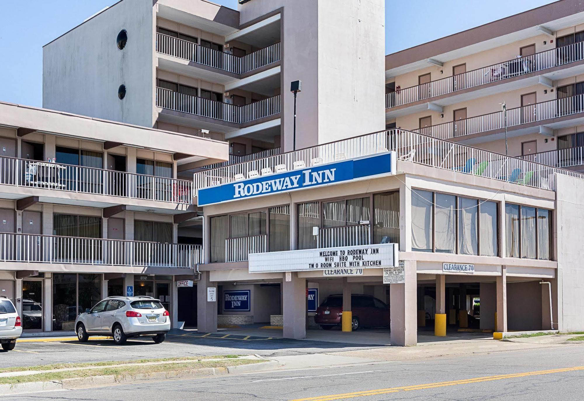 Red Roof Plus & Suites Virginia Beach - Seaside Extérieur photo